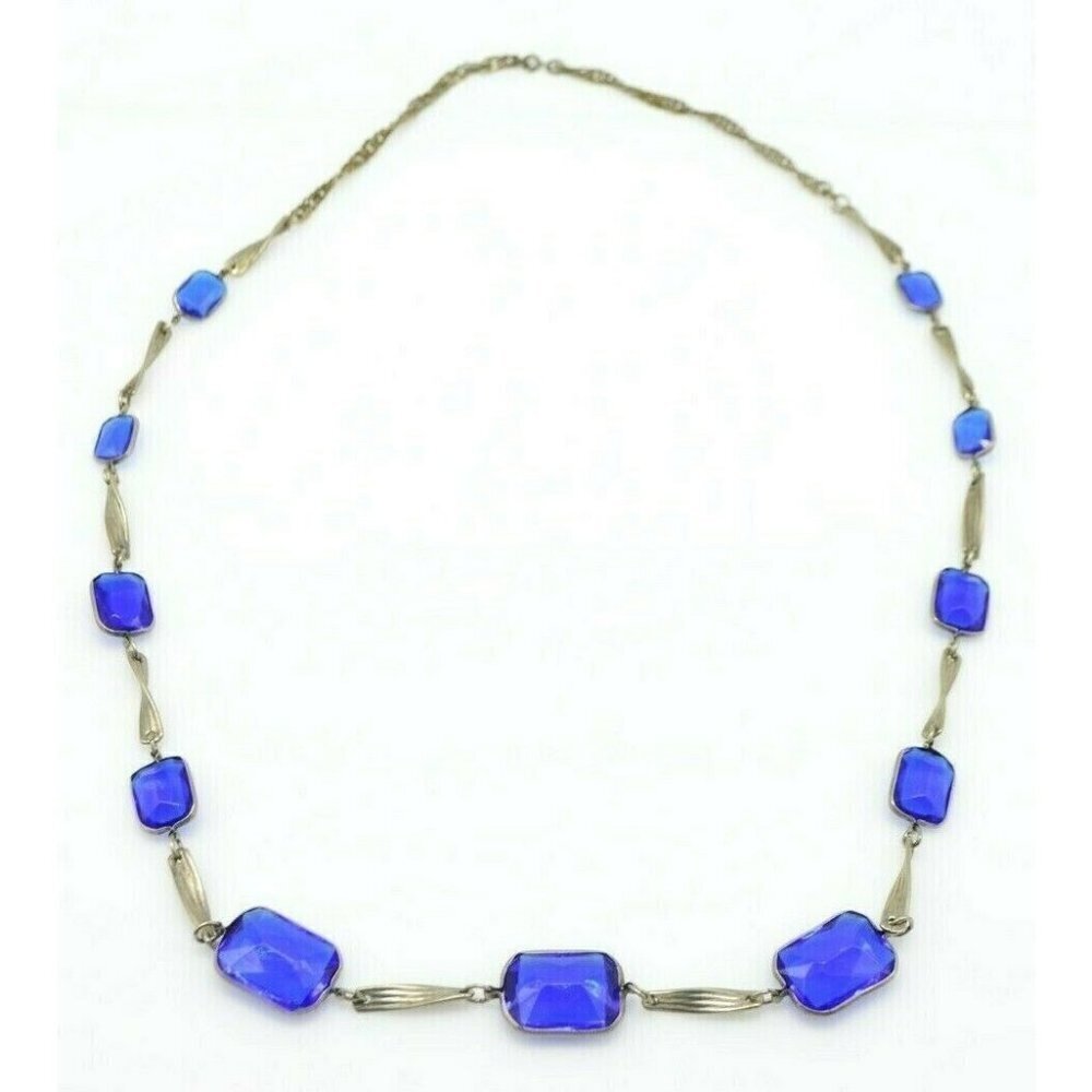 Blue Plastic Rhinestone Graduated Chain Link Art
